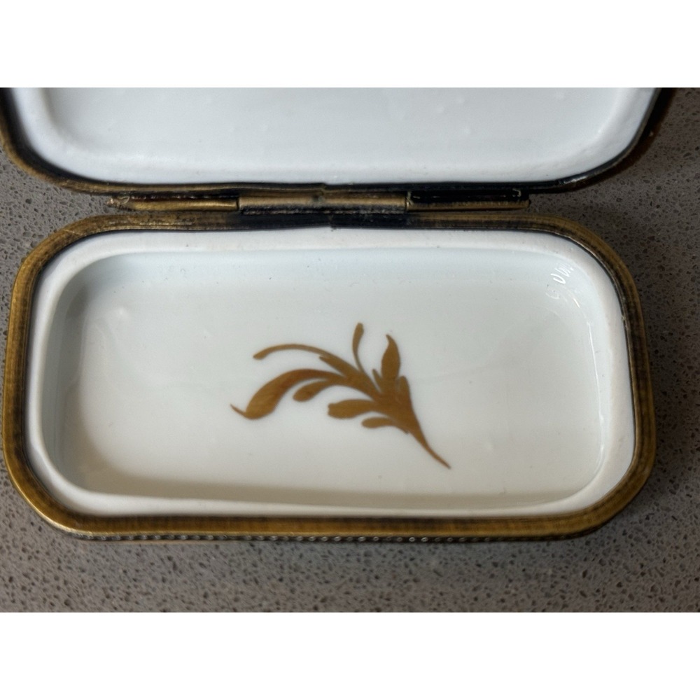 VTG Limoges France Snuff  Trinket Pill Box Peint Main SIGNED LIMITED Edition - Picture 12 of 16